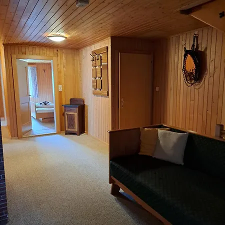 Familienfreundliches Bregenzerwaelderhaus *